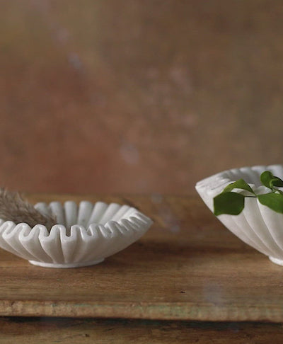 white marble decorative bowl