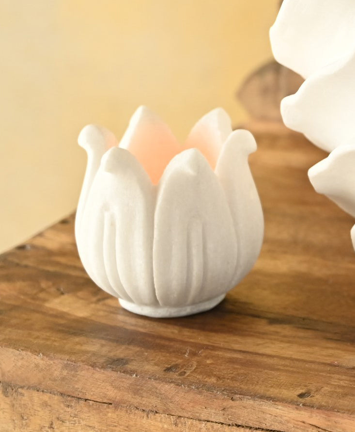 PETAL CANDLE HOLDER